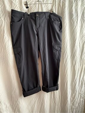 Women’s KUHL adjustable length hiking pants. Size 16